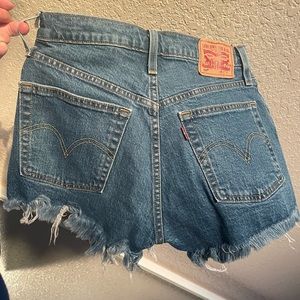 501 Levi shorts